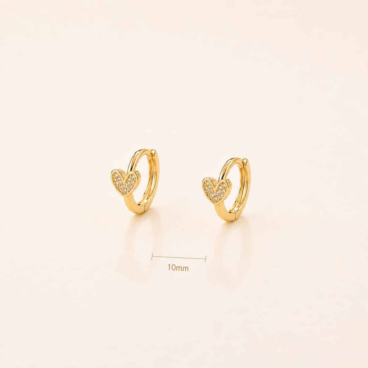 Pendientes aritos corazón de plata de ley con baño de oro de 14 quilates - Joyería Zafir