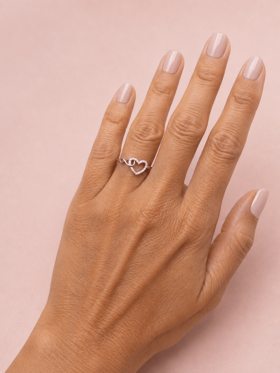 Anillo corazón infinito de plata de ley - imagen adicional - Joyería Zafir