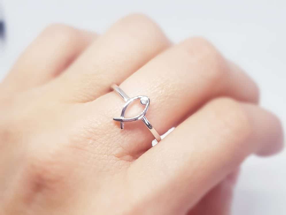 Anillo pez
