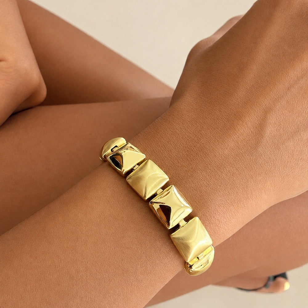 Pulsera lìa de aleación de metales con baño de oro de 14 quilates - vista adicional