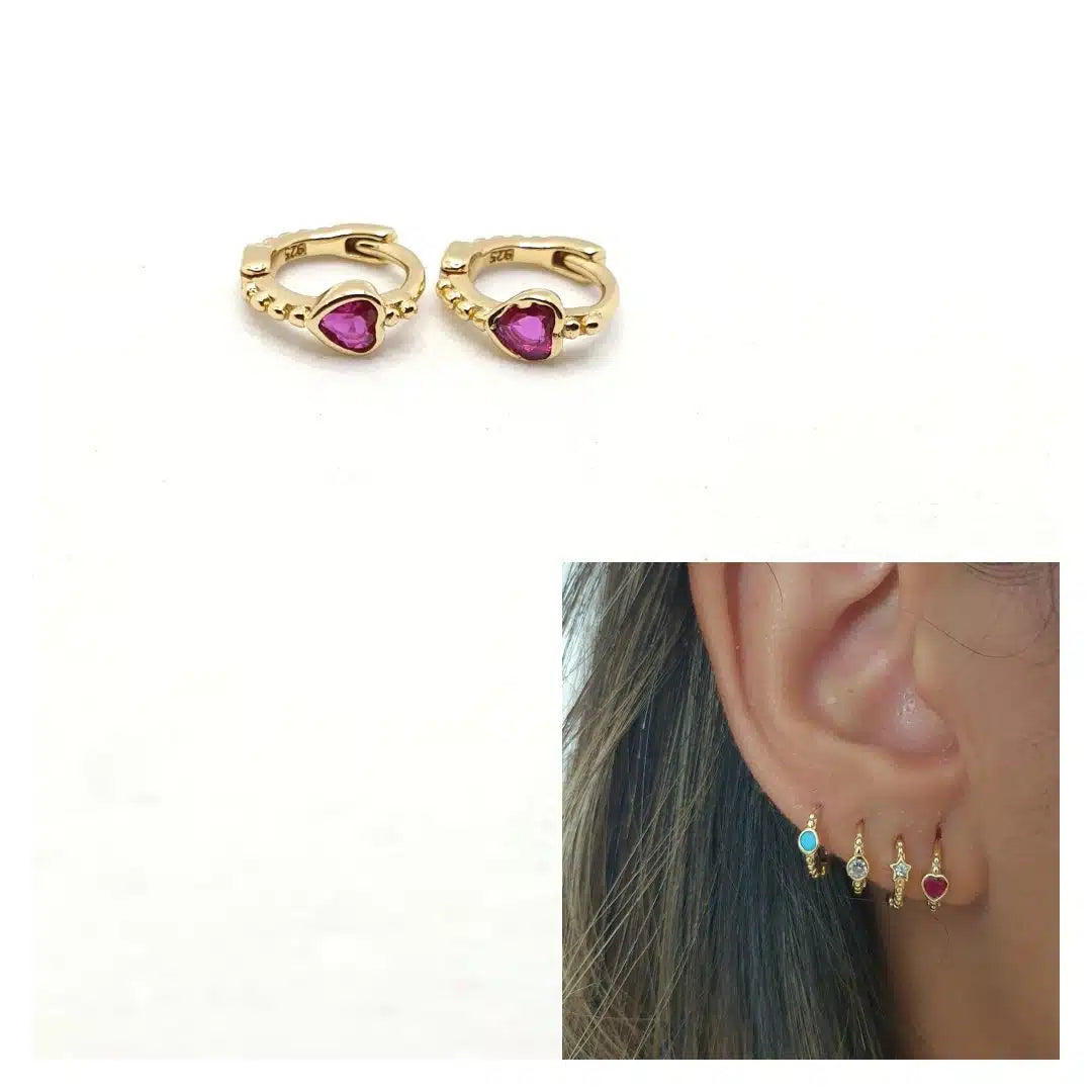 Pendiente mini arito corazón oro