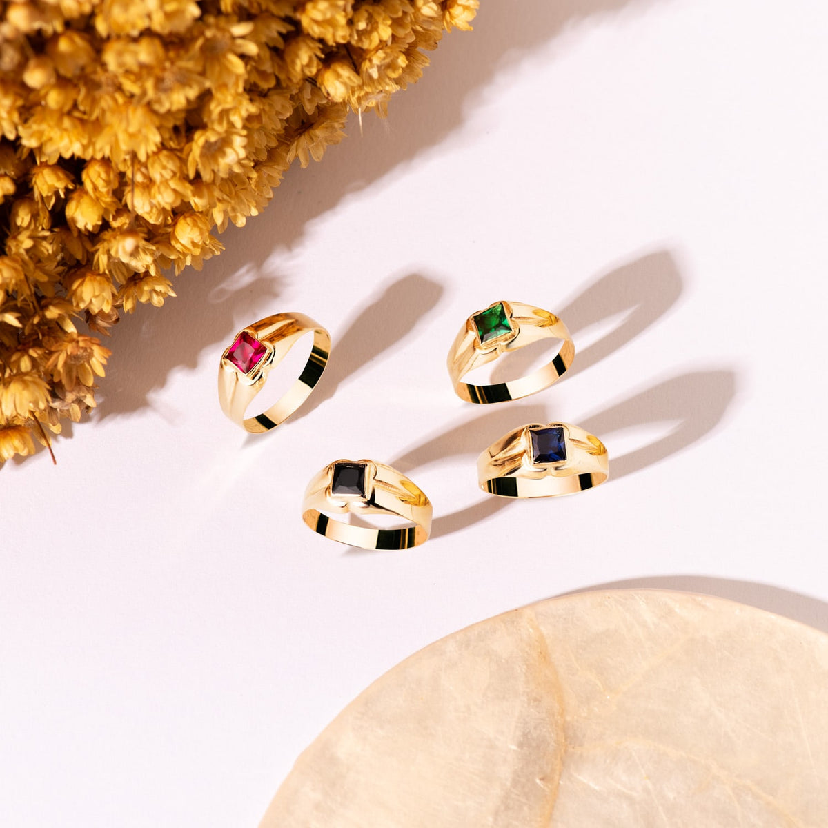Solitario Pequeño Bebe O Meñique Circonita Verde Cuadrada 3,5 mm de oro amarillo 18K