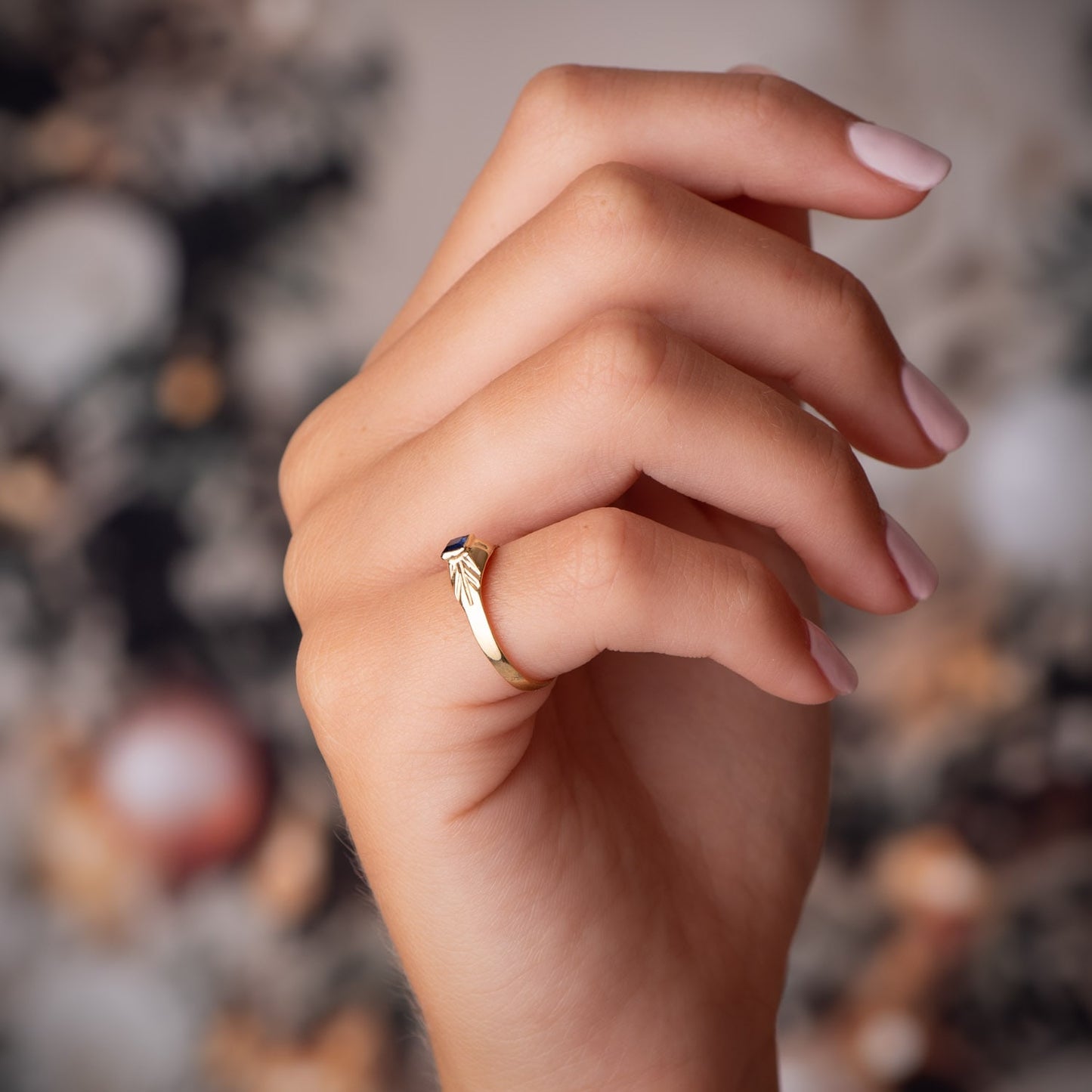 18K SOLITARIO ORO AMARILLO PEQUEÑO BEBE O MEÑIQUE CIRCONITA AZUL CUADRADA 3X3MM