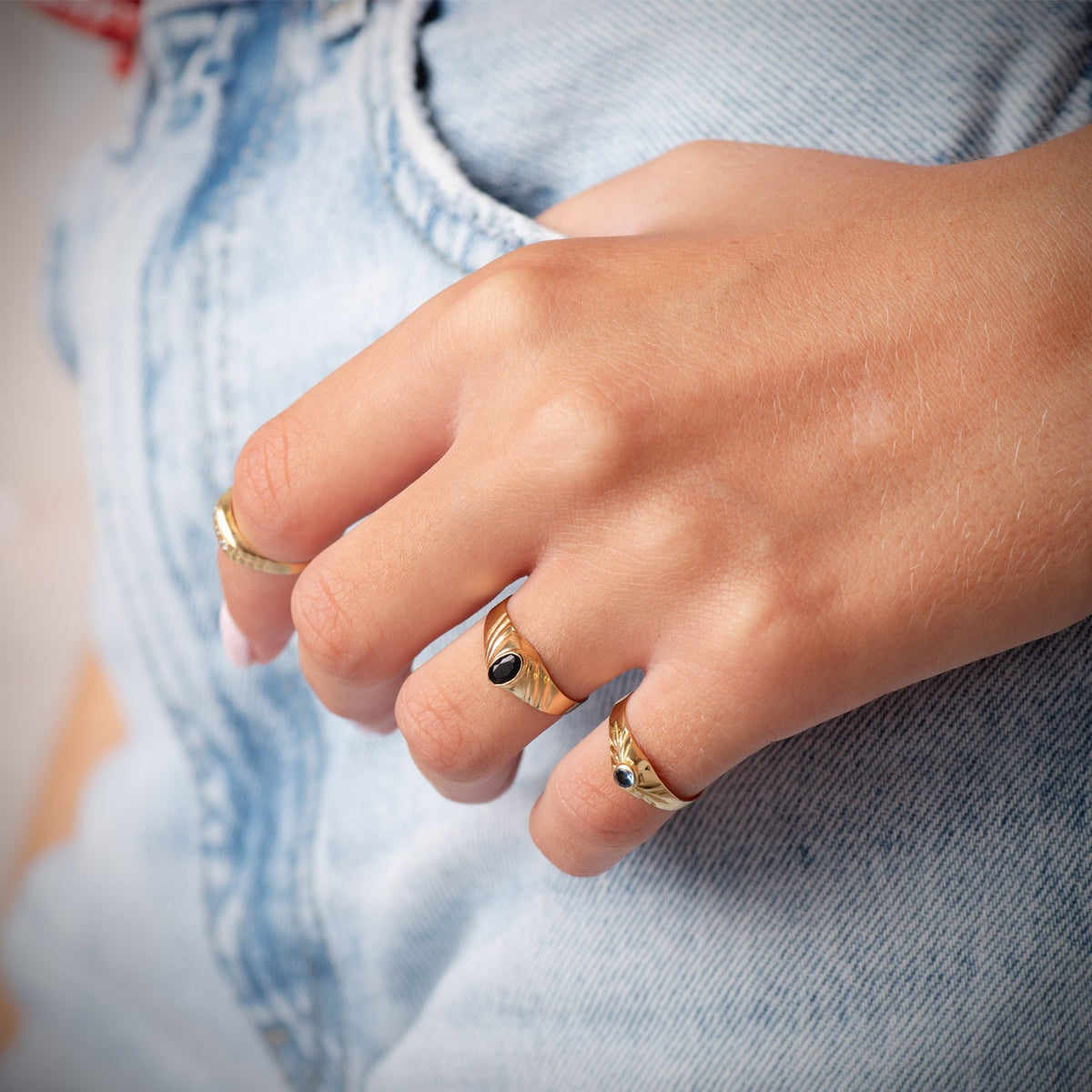Solitario Pequeño Bebe O Meñique Circonita Aguamarina Redonda 2,5 mm de oro amarillo 18K