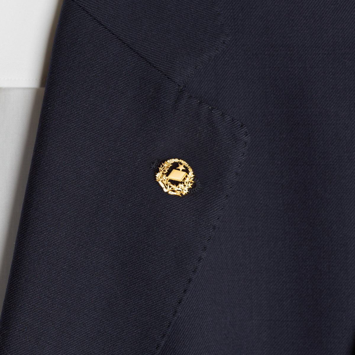 Insignia Notario. 16 x 16 mm de oro amarillo 18K