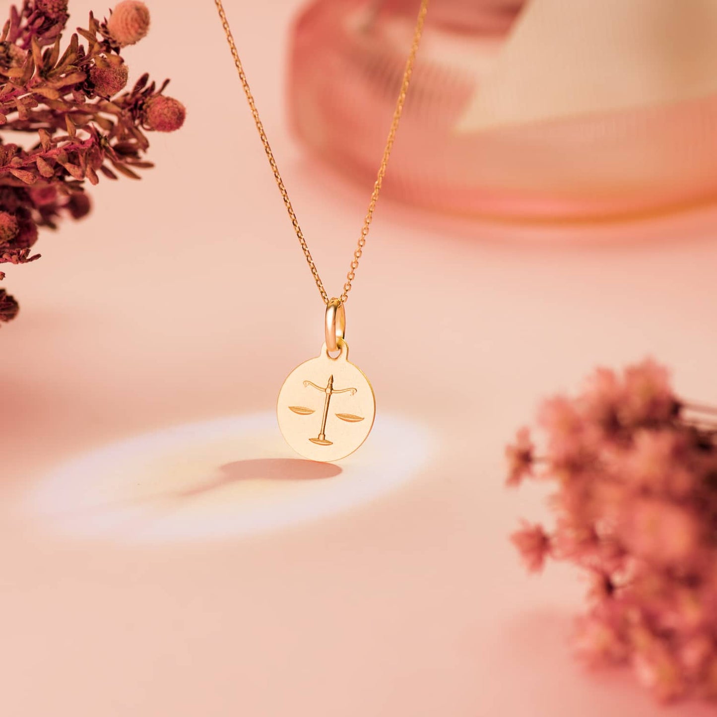 18K MEDALLA ORO AMARILLO HOROSCOPO ORO AMARILLO ORO AMARILLO LIBRA MATIZADA 13 MM