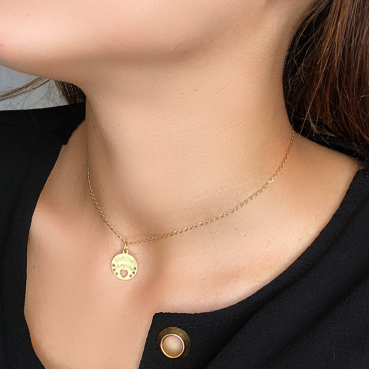 Colgante Redondo Mama Te Quiero con Corazone Calados 15 mm de oro amarillo 18K