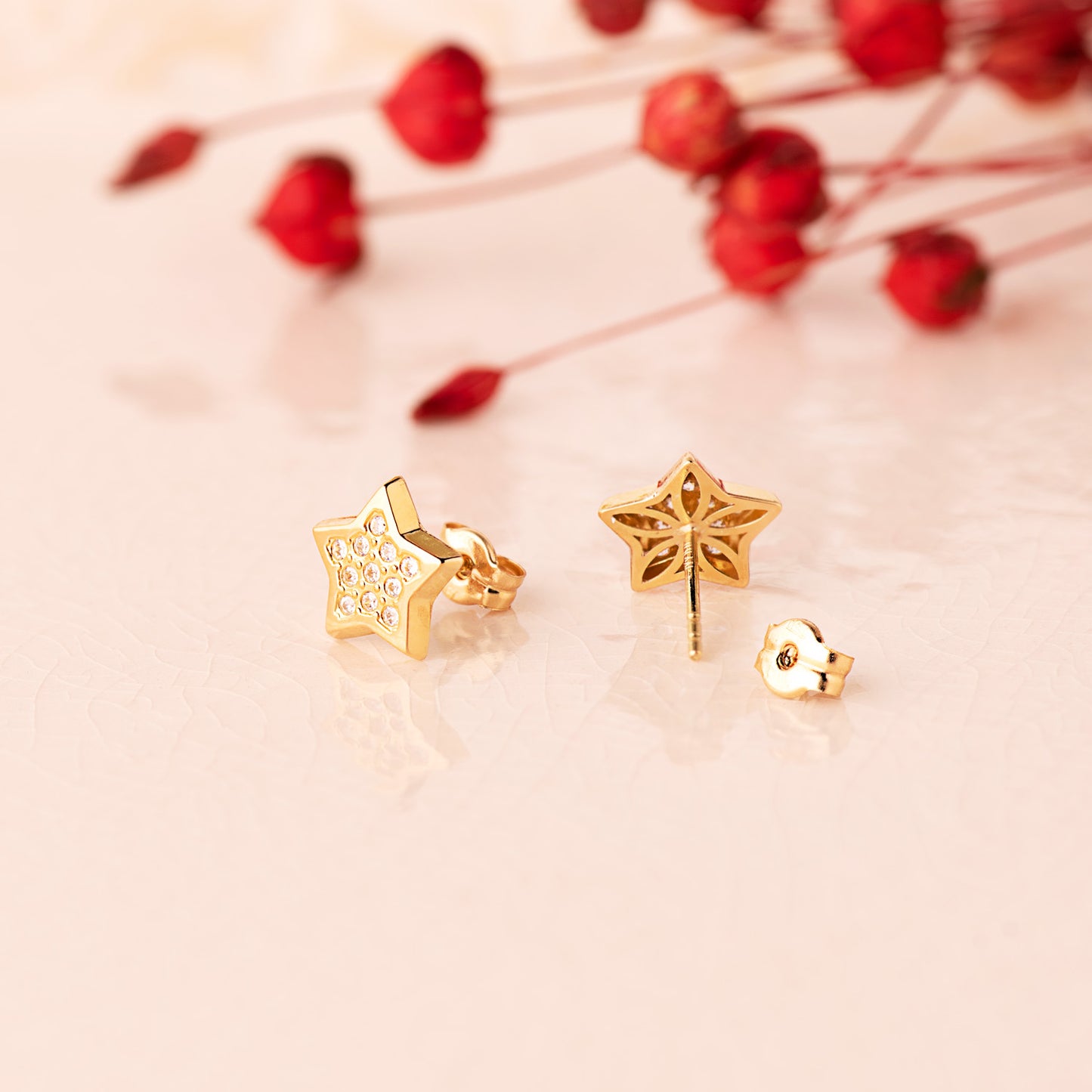 18K PENDIENTES ORO AMARILLO ESTRELLAS CON CIRCONITA 9X9 MM. CIERRE PRESION