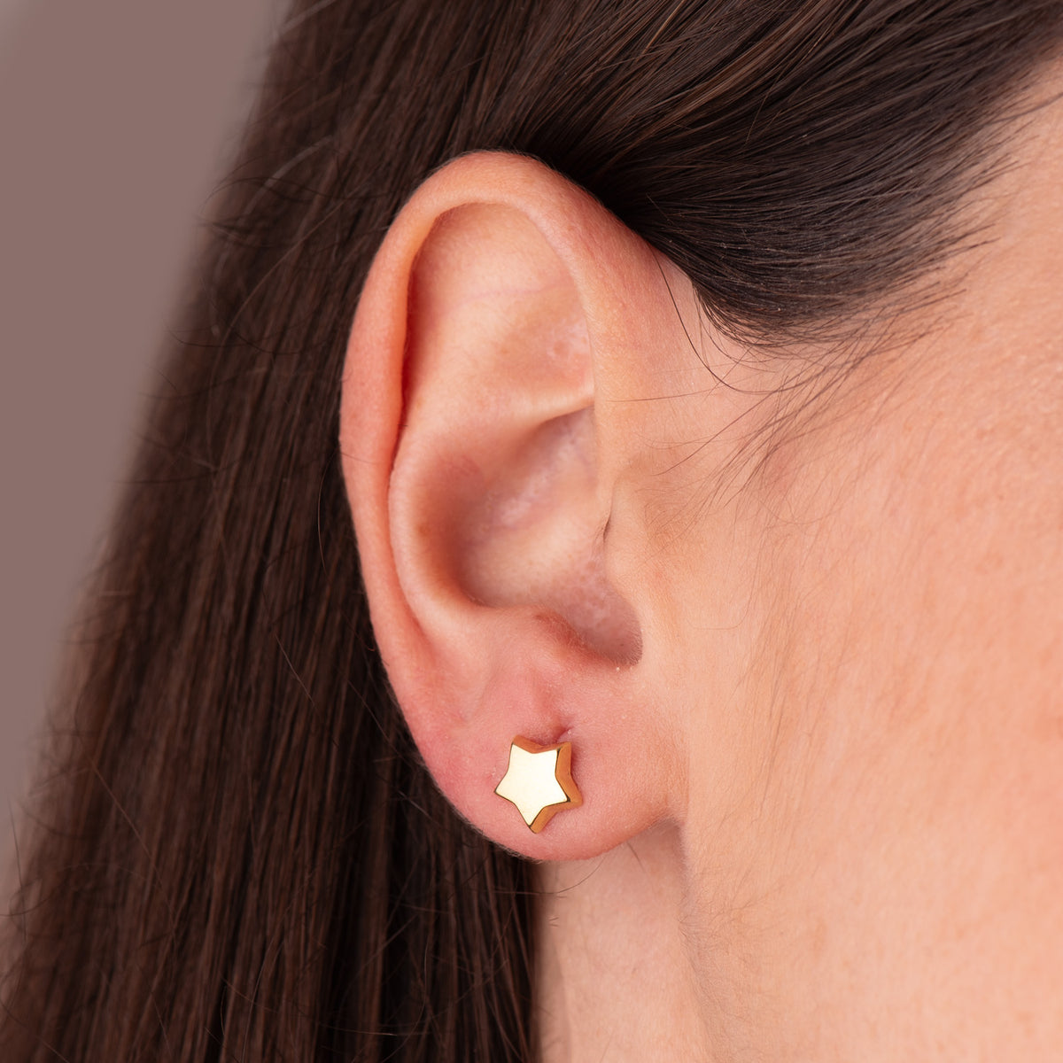Pendientes Estrella Lisa 8 x 8 mm. de oro amarillo 18K