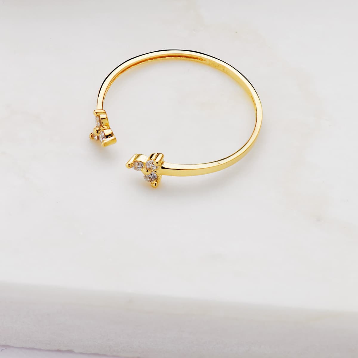 18K SORTIJA ORO AMARILLO DIAMANTES 0.09 QTS. CUERPO 1.10 MM