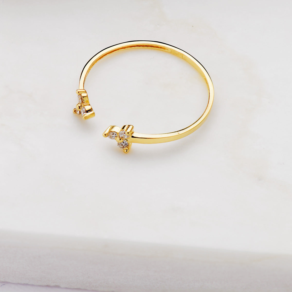 18K SORTIJA ORO AMARILLO DIAMANTES 0.09 QTS. CUERPO 1.10 MM