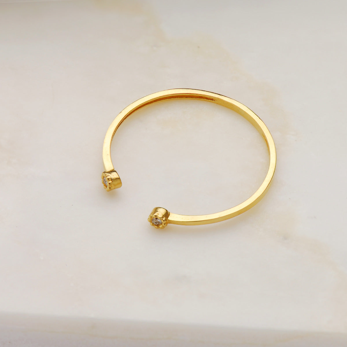 Sortija Diamantes de Laboratorio 0,0160 Qts. Vs2-g Cuerpo 1,10 mm de oro amarillo 18K