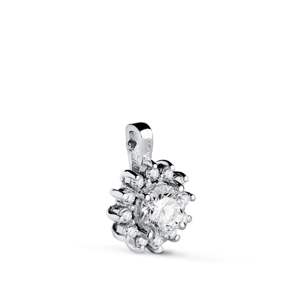 Colgante Cuajo con 13 Diamantes Laboratorio 0,670 Qts. Vs2-g. Medida: 13 x 9,5 mm de oro blanco 18K
