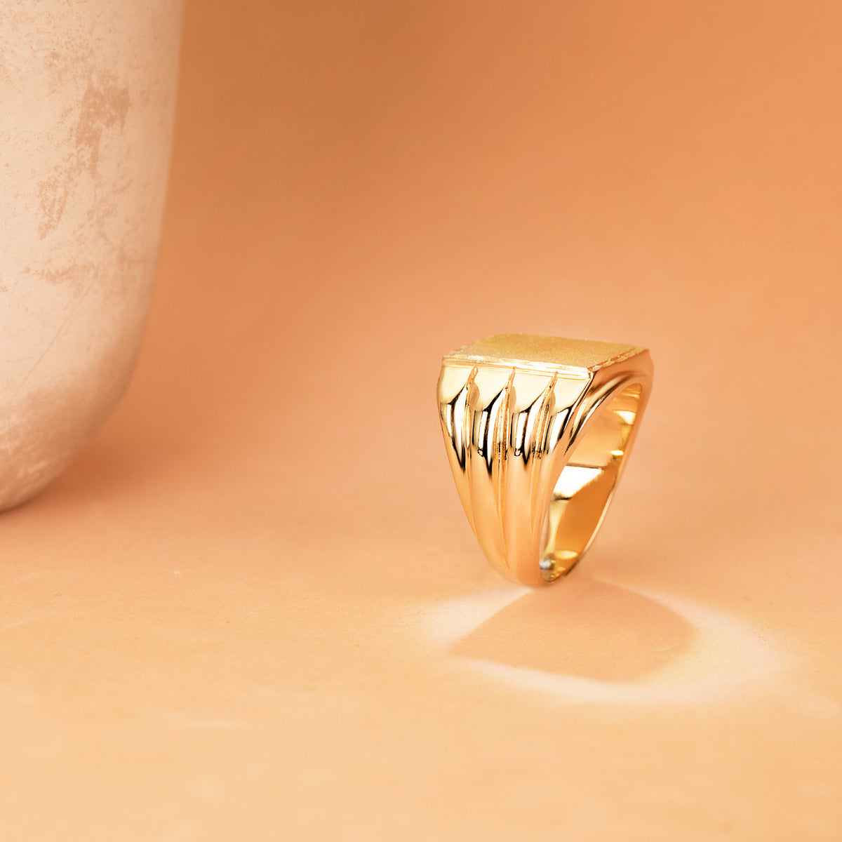 Sello Caballero Mate Brillo Tallado Zona de Grabacion 17 x 17 mm de oro amarillo 18K
