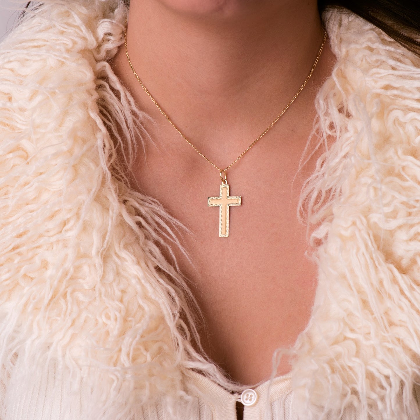 18K CRUZ ORO AMARILLO SIN CRISTO TALLADA 35X20 MM
