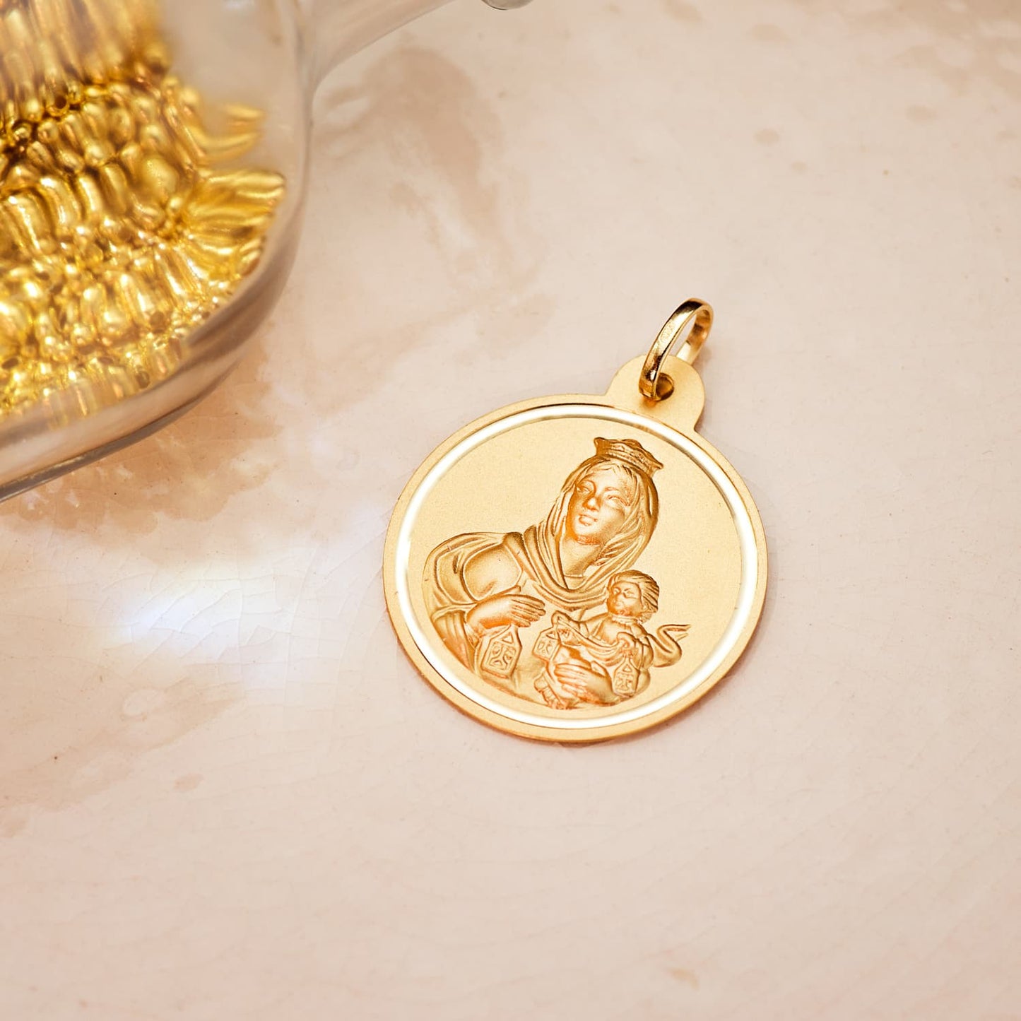 18K MEDALLA ORO AMARILLO VIRGEN DEL CARMEN BISEL 26 MM