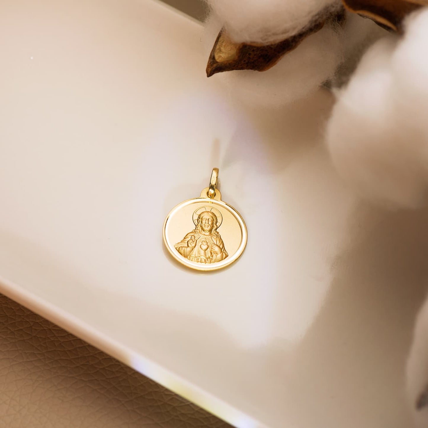 Escapulario Virgen del Carmen y Corazon de Jesus Bisel 18 mm de oro amarillo 18K