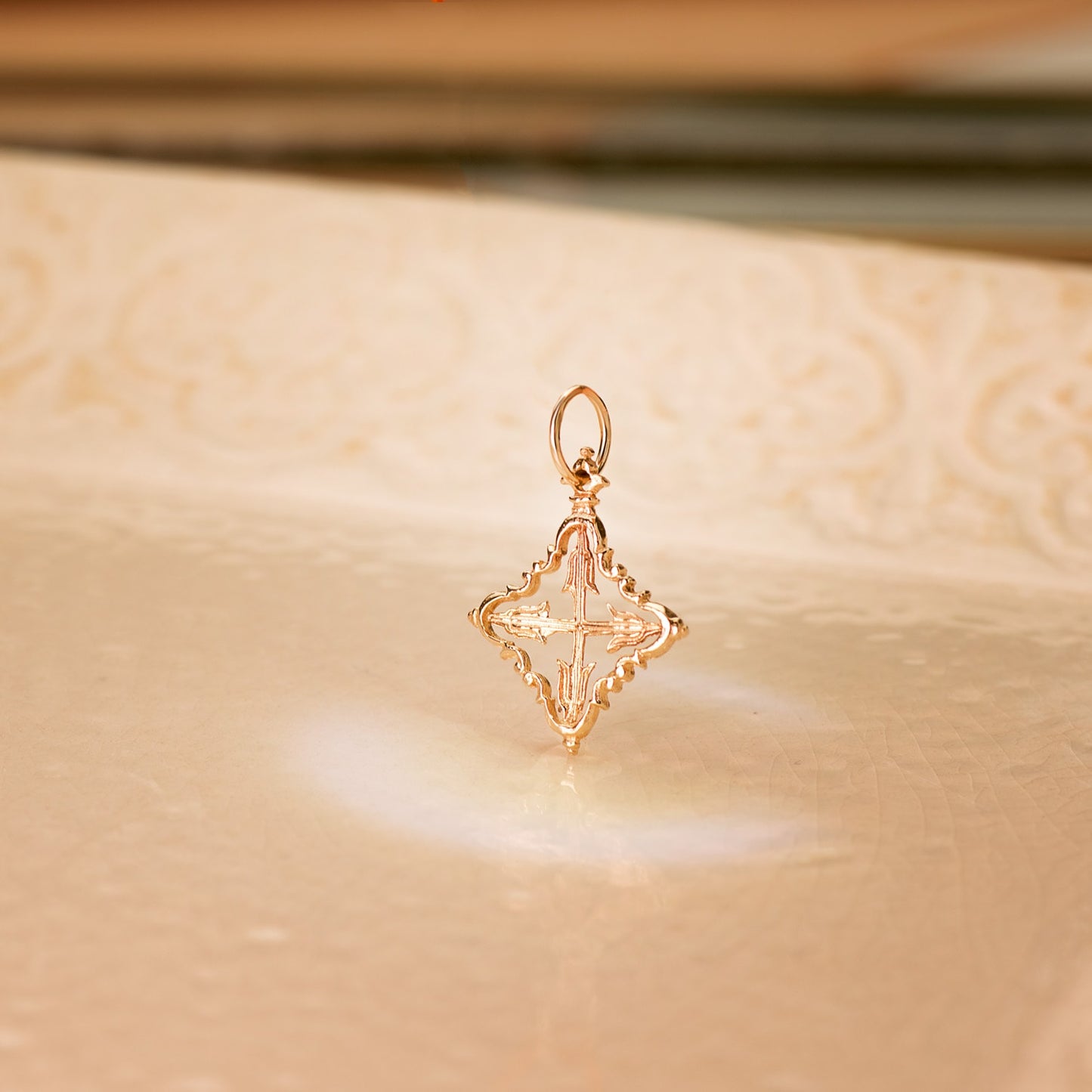 18K COLGANTE ORO AMARILLO CRUZ MALLORQUINA 22 X 18 MM