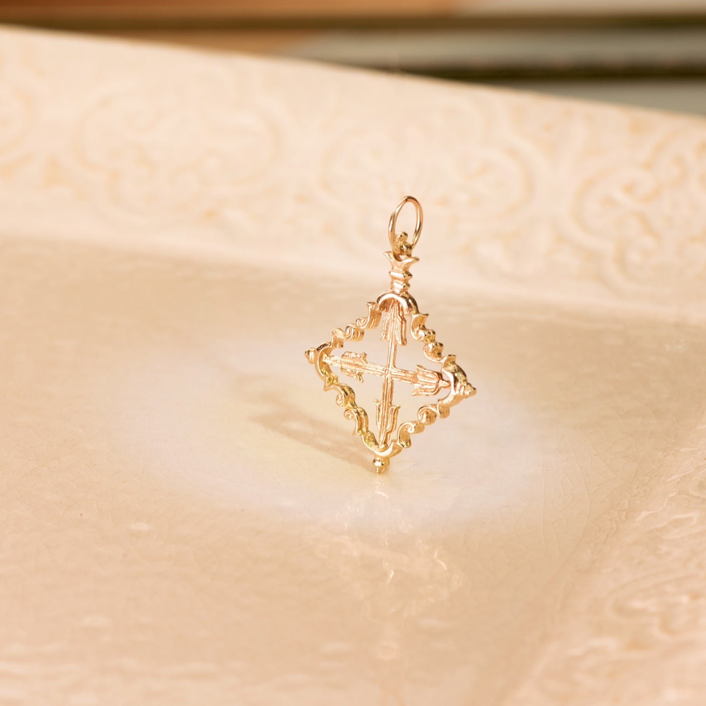 18K COLGANTE ORO AMARILLO CRUZ MALLORQUINA 30 X 24 MM