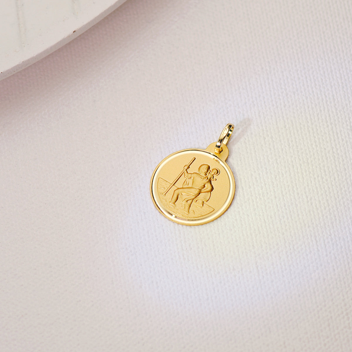 Medalla San Cristobal Bisel 20 mm de oro amarillo 18K