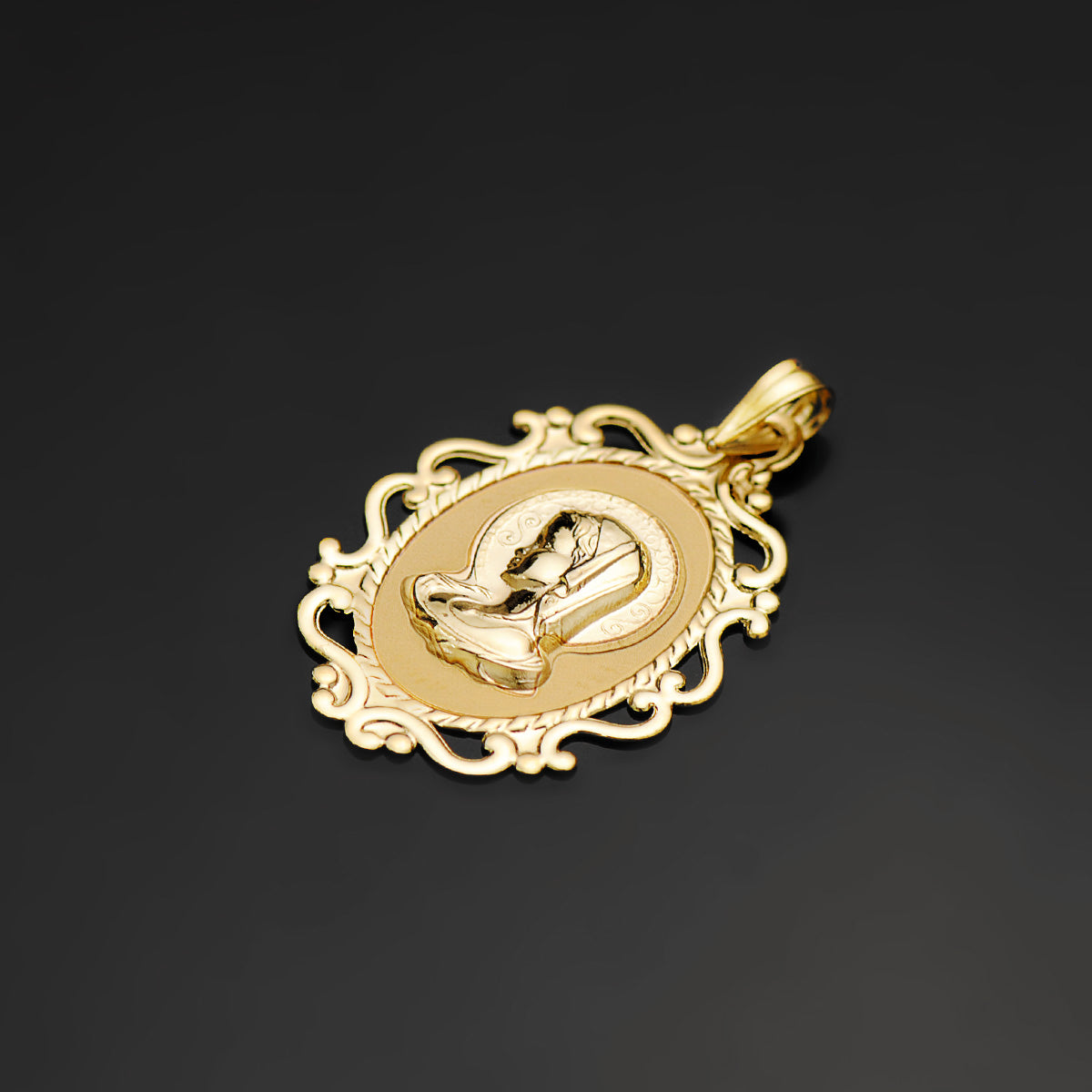 Medalla Virgen Niña Cerco Calado en Brillo. 31 x 21 mm de oro amarillo 18K
