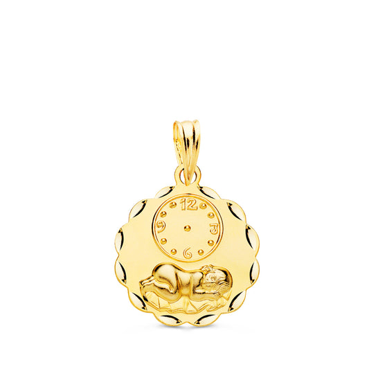 Medalla Redonda Niño de la Hora con Reloj Tallada 16 mm de oro amarillo 18K