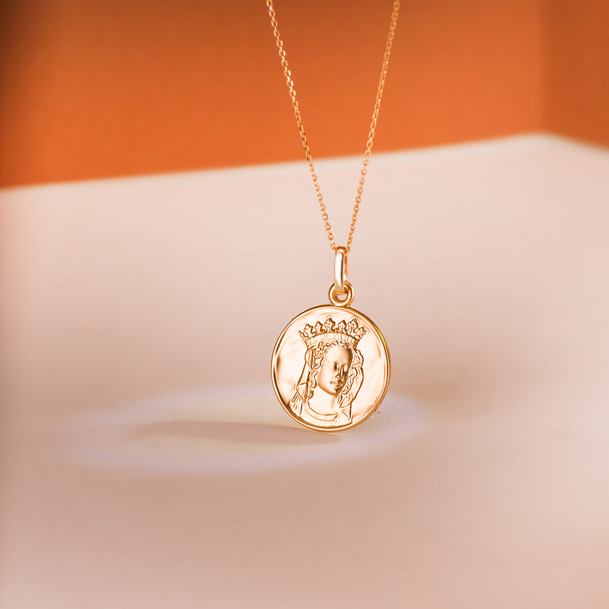 Medalla Notre Dame de Paris 20 mm de oro amarillo 18K