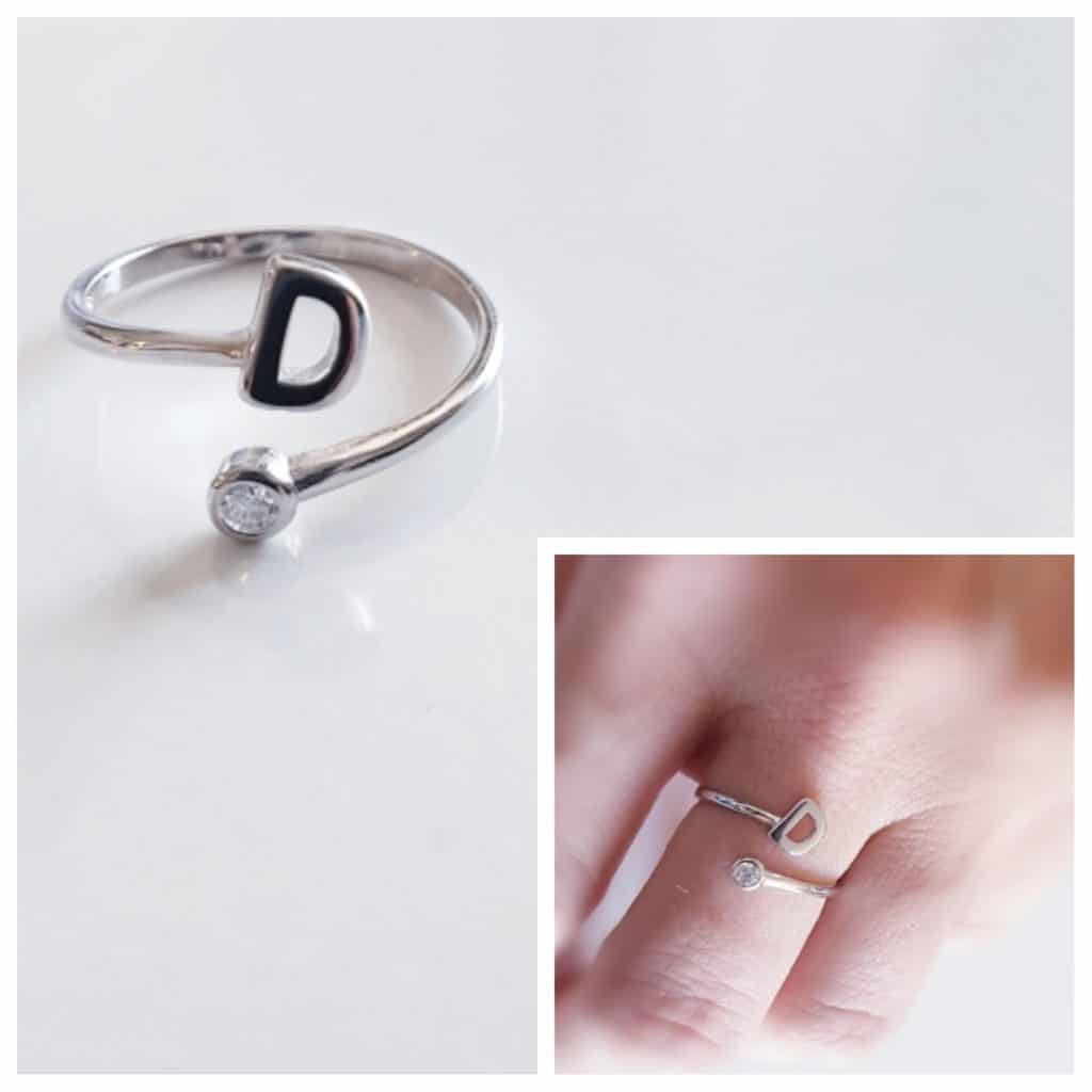 Anillo inicial d de plata de ley