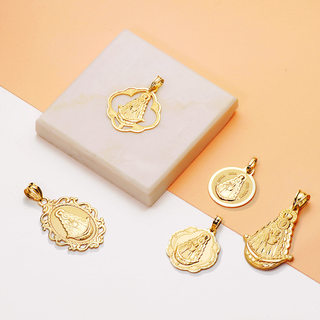 18K MEDALLA ORO AMARILLO VIRGEN DEL ROCIO CERCO CALADO EN BRILLO 31X21 MM